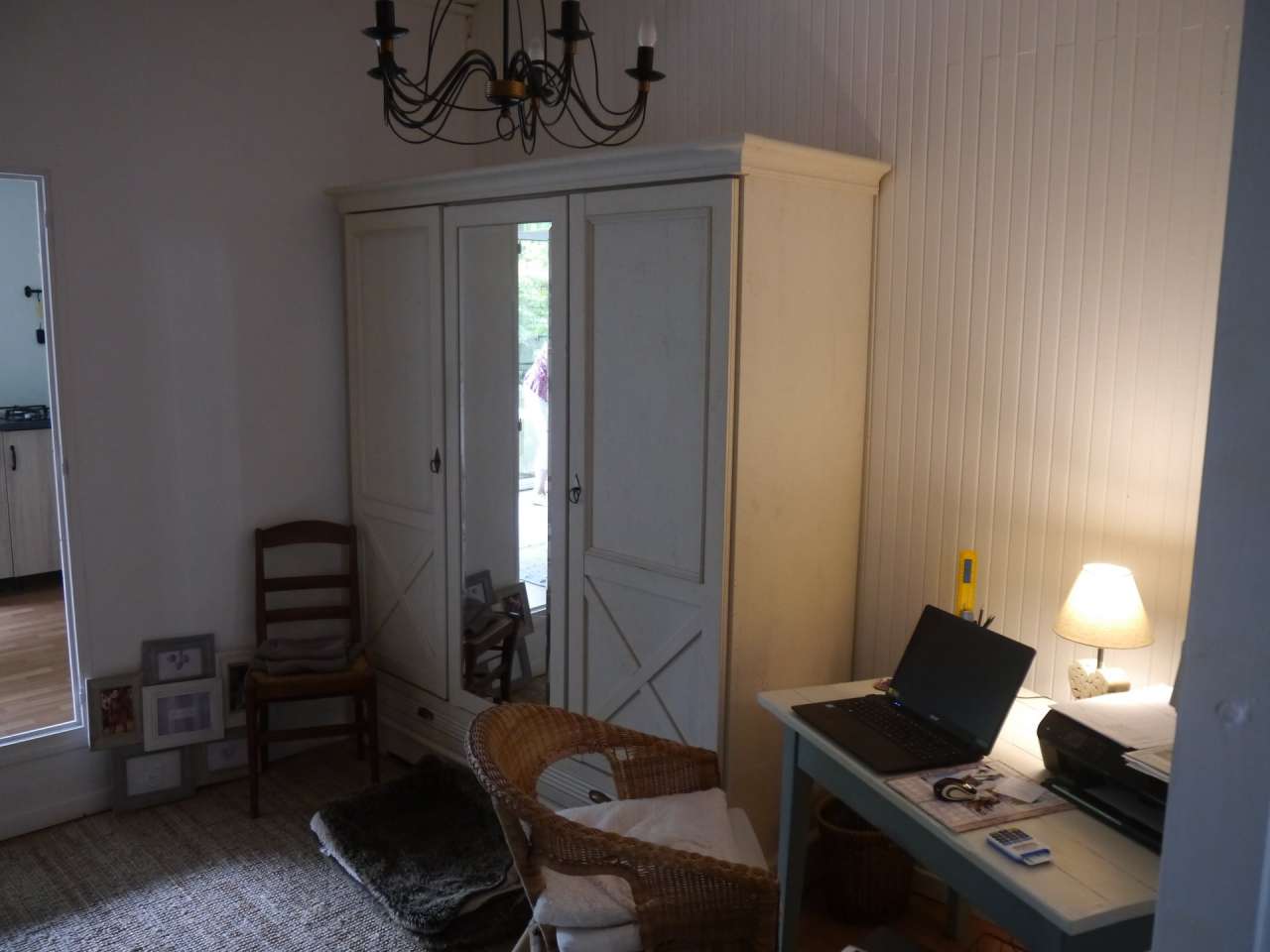 Unique opportunity to acquire a popular bar and restaurant with 2 bedroom a