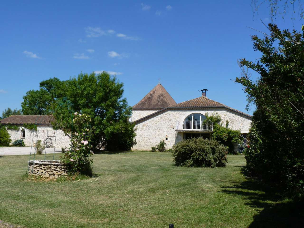 Extraordinary luxury property in guise of this stone farmhouse set in over