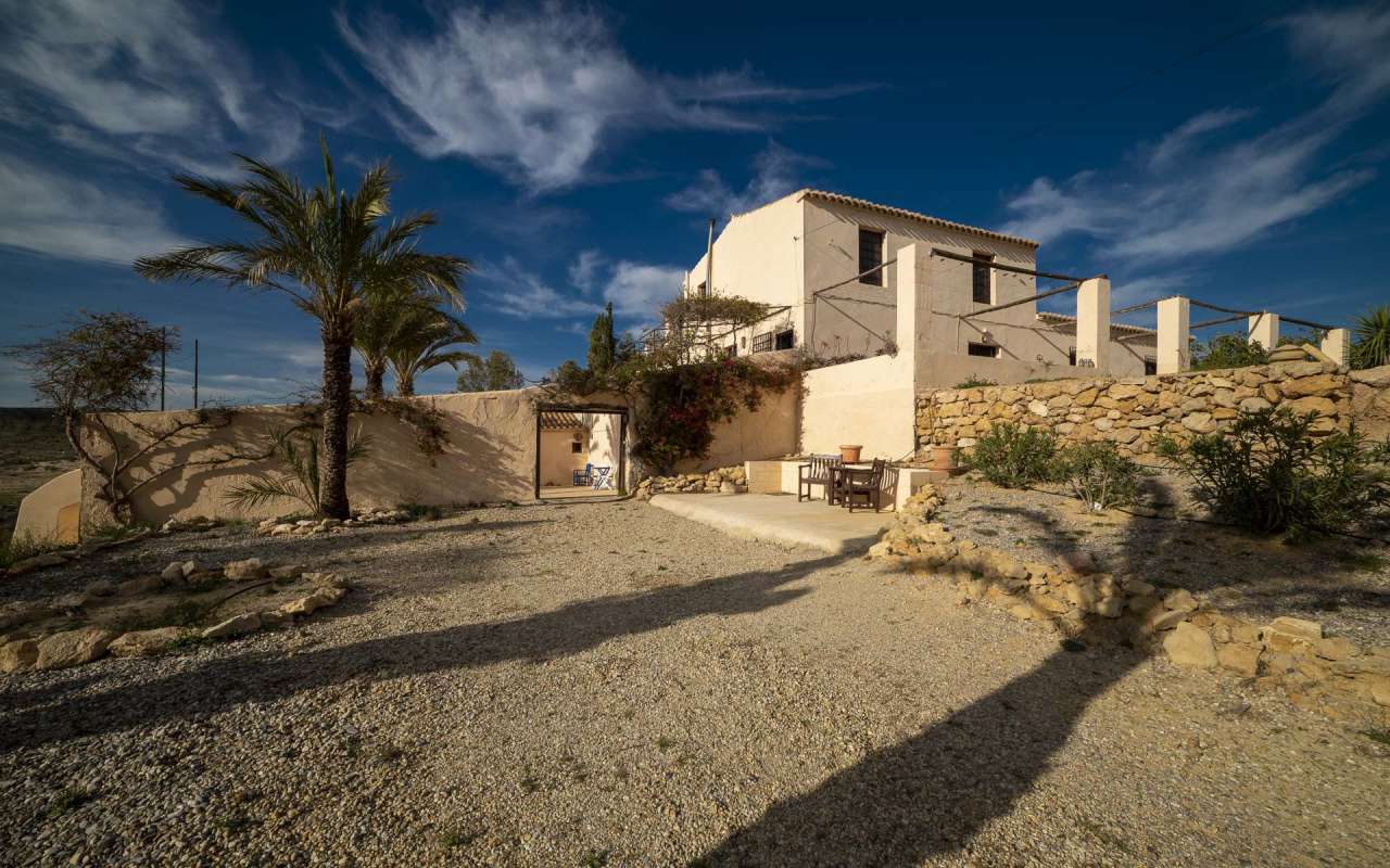 5 bedroom House for sale with countryside view in Cuevas del Almanzora