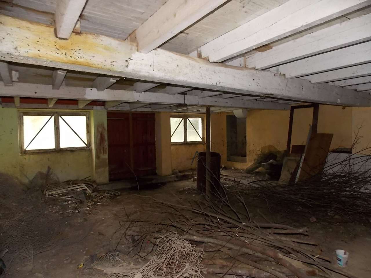 Spacious former water mill, with a river running alongside and with lovely