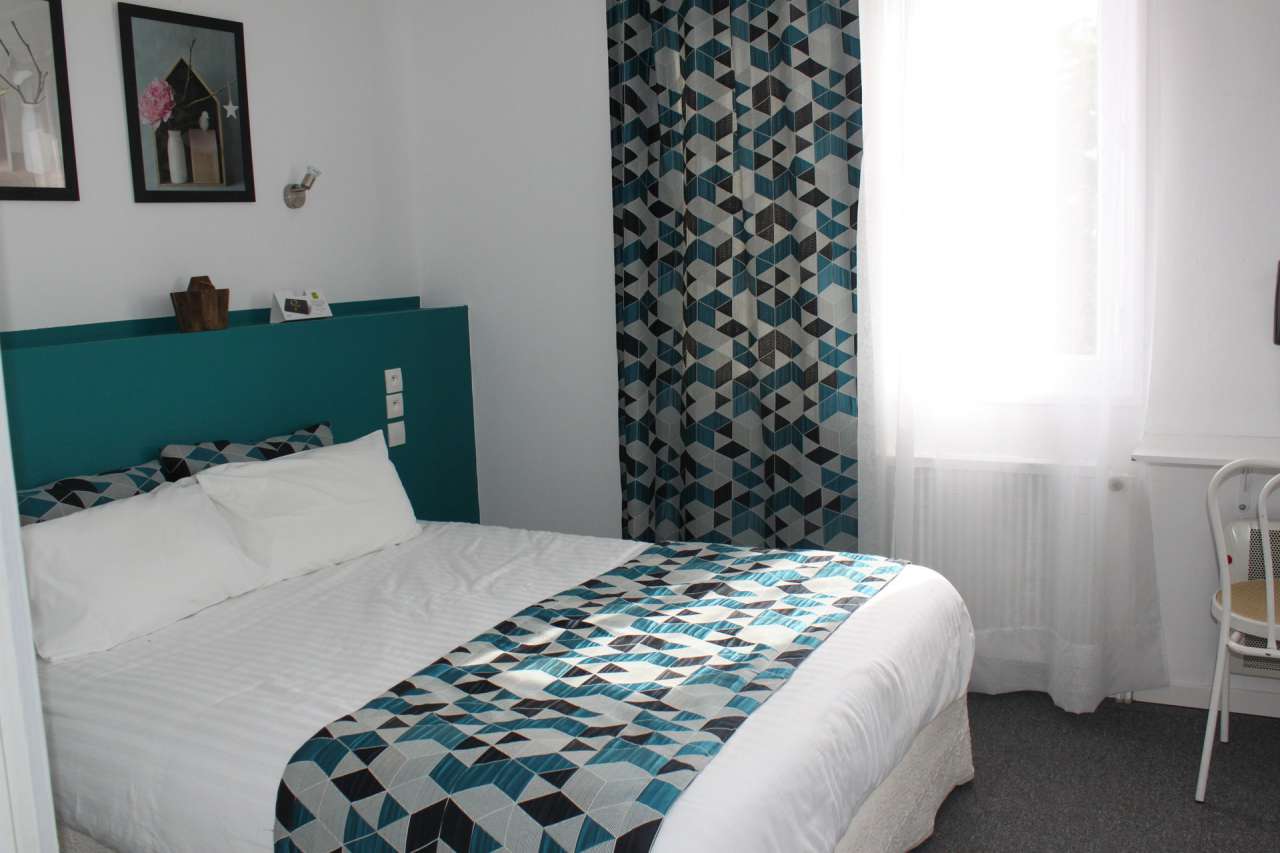 Unique opportunity to acquire a functioning 11 bedroom hotel and restaurant