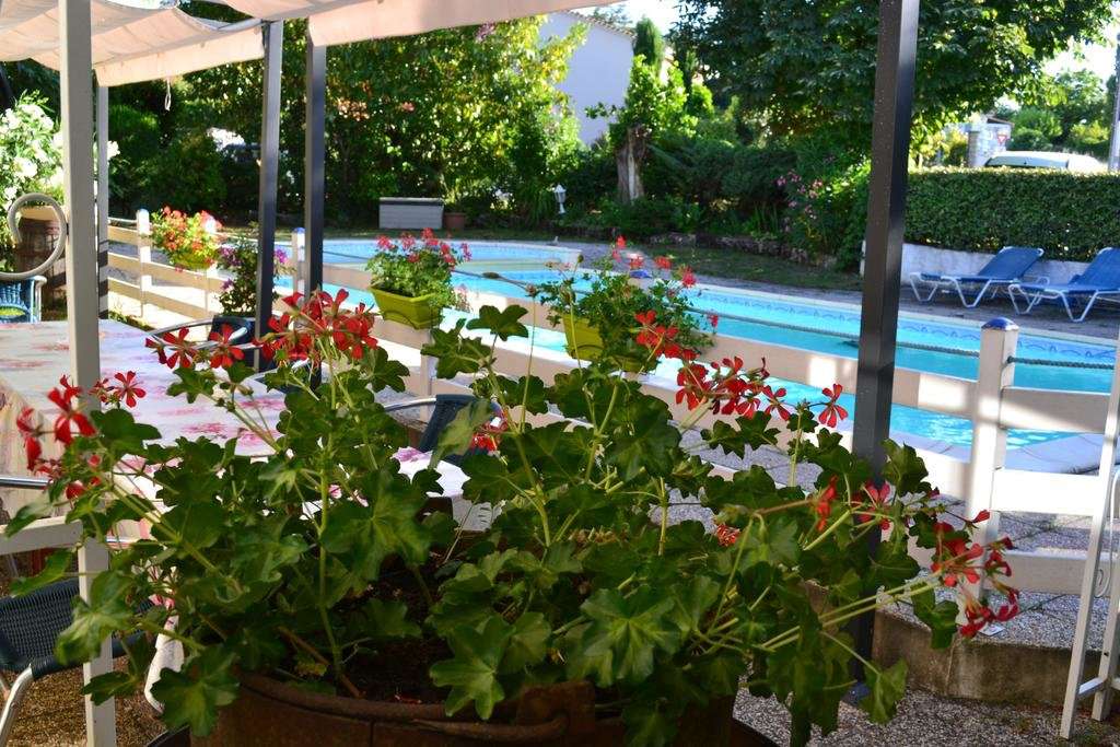 Unique opportunity to acquire a functioning 11 bedroom hotel and restaurant