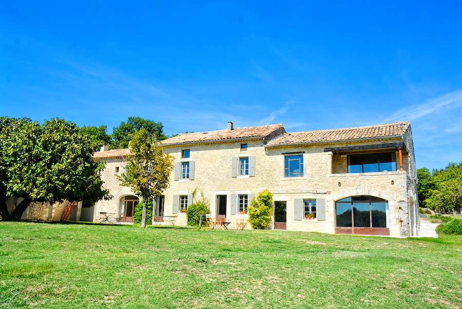 Fabulous Provencal stone farmhouse in the heart of Provencal Drome, less th