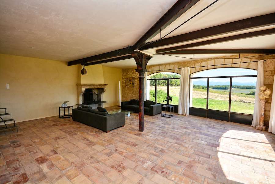 Fabulous Provencal stone farmhouse in the heart of Provencal Drome, less th
