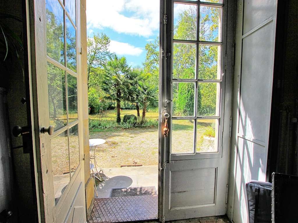 Nestling in over 14 acres of beautiful land is this magnificent South facin