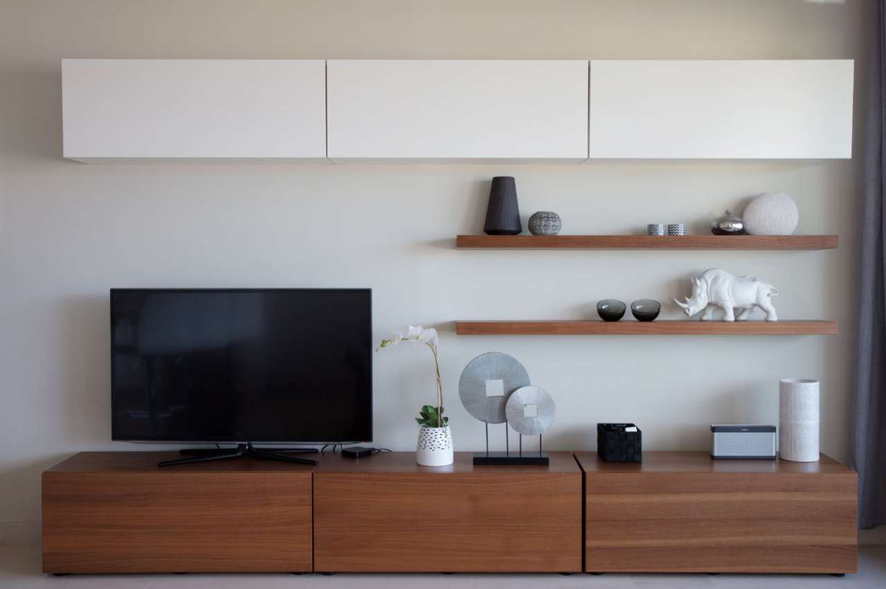 Spacious and contemporary 3 bedroom apartment, ideally situated within a se