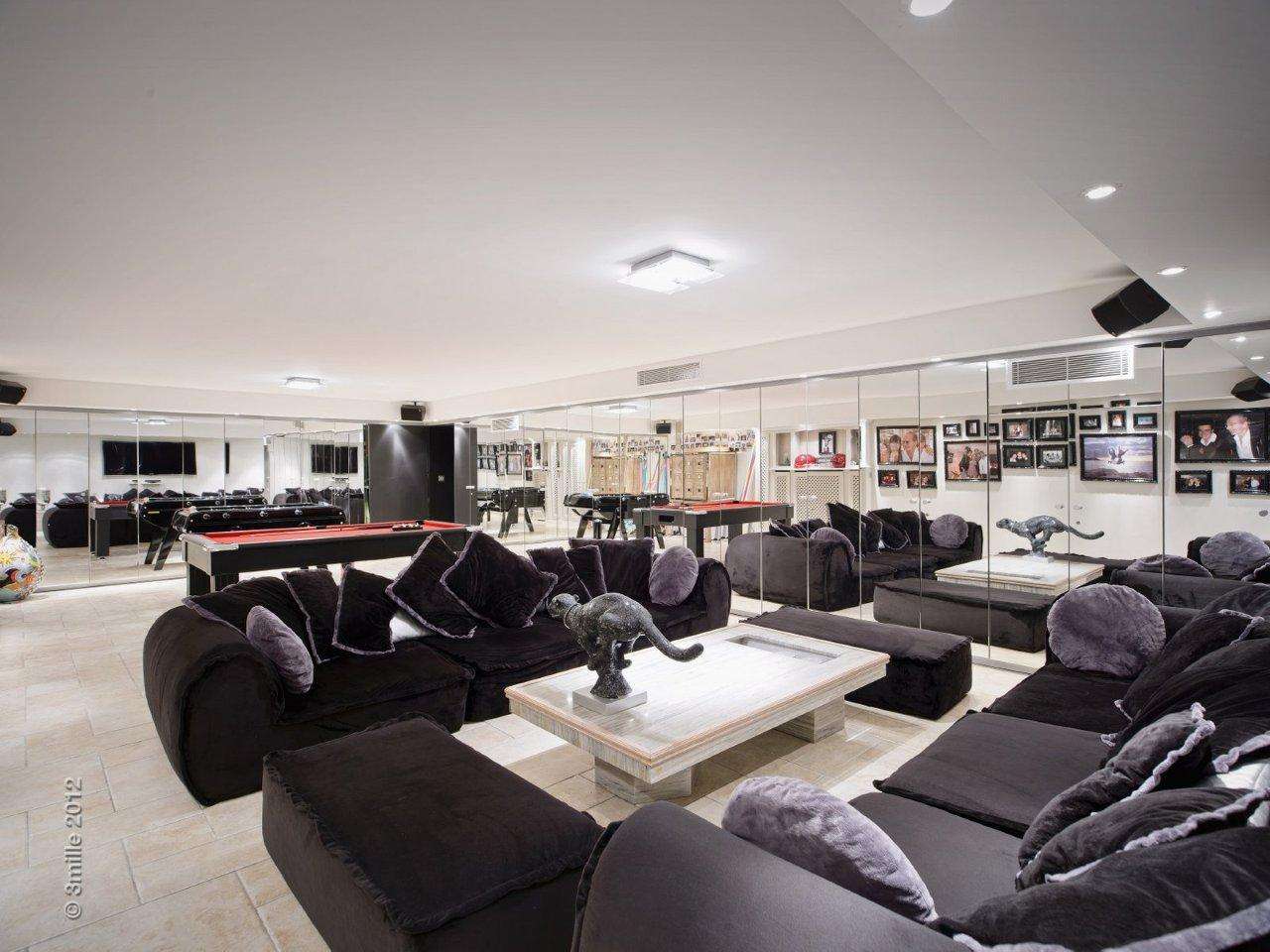 Outstandingly beautiful and elegant fully renovated 5 bedroom luxury Mansio