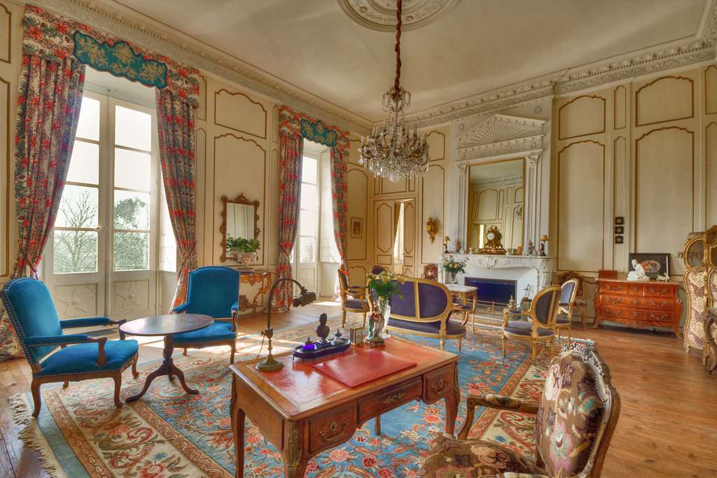 Classified as a 'Monument Historique' is this outstanding South facing 7 be