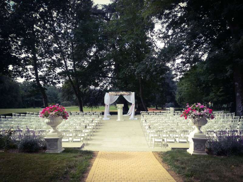 Exceptional 8 bedroom 19th Century French Chateau with 7 converted outbuild