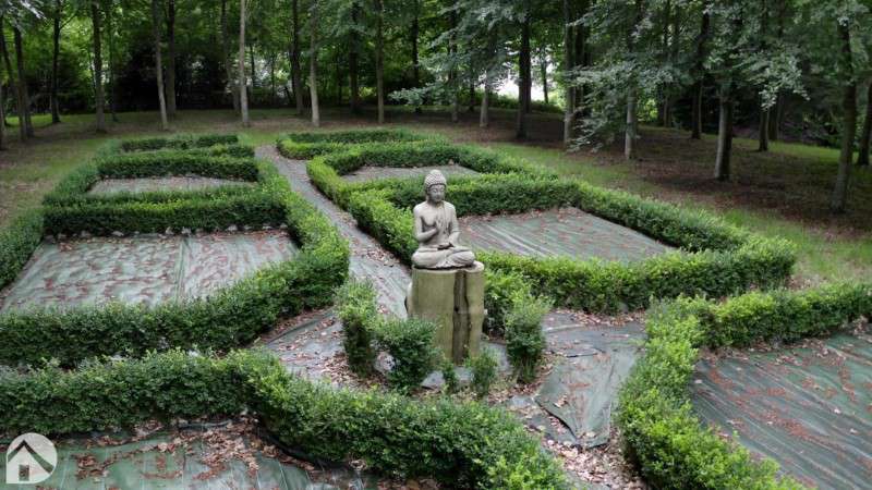 Exceptional 8 bedroom 19th Century French Chateau with 7 converted outbuild