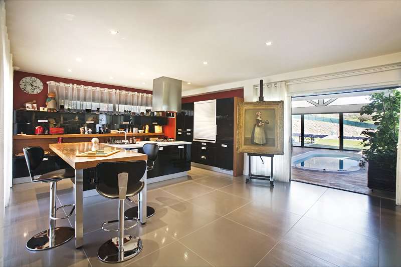 Full of character is this beautiful 6 bedroom house with indoor and outdoor