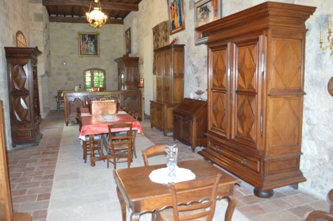 Full of charm and character is this 3 bedroom Twelfth Century Chateau, nest