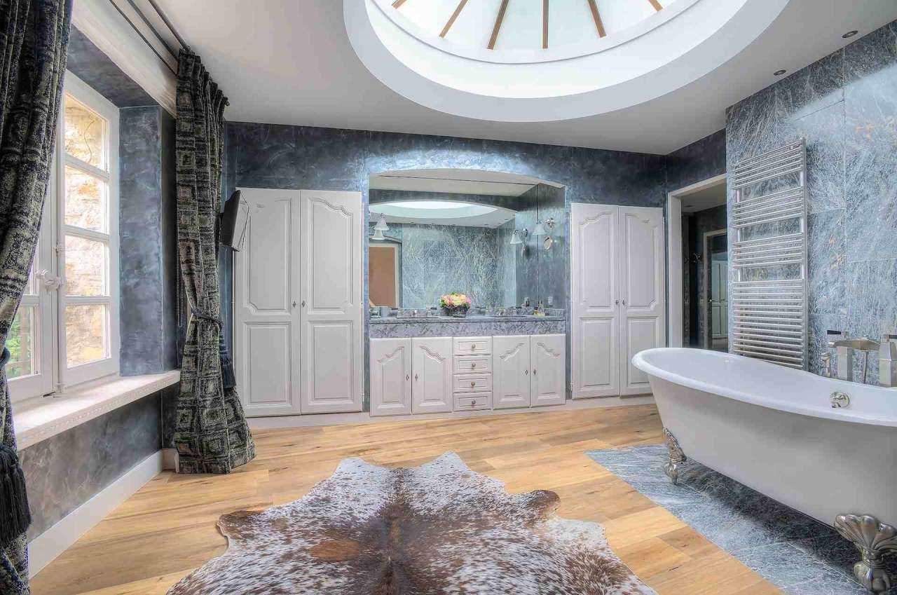 Authentic and historical 6 bedroom former olive mill, which is part of the