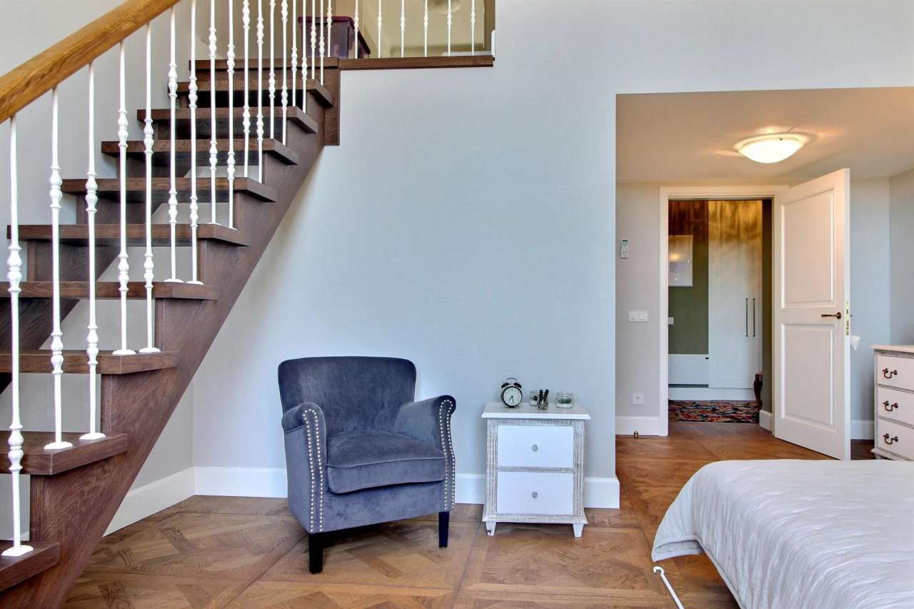 Magnificent 4 bedroom bourgeois apartment, with a total spacious living are