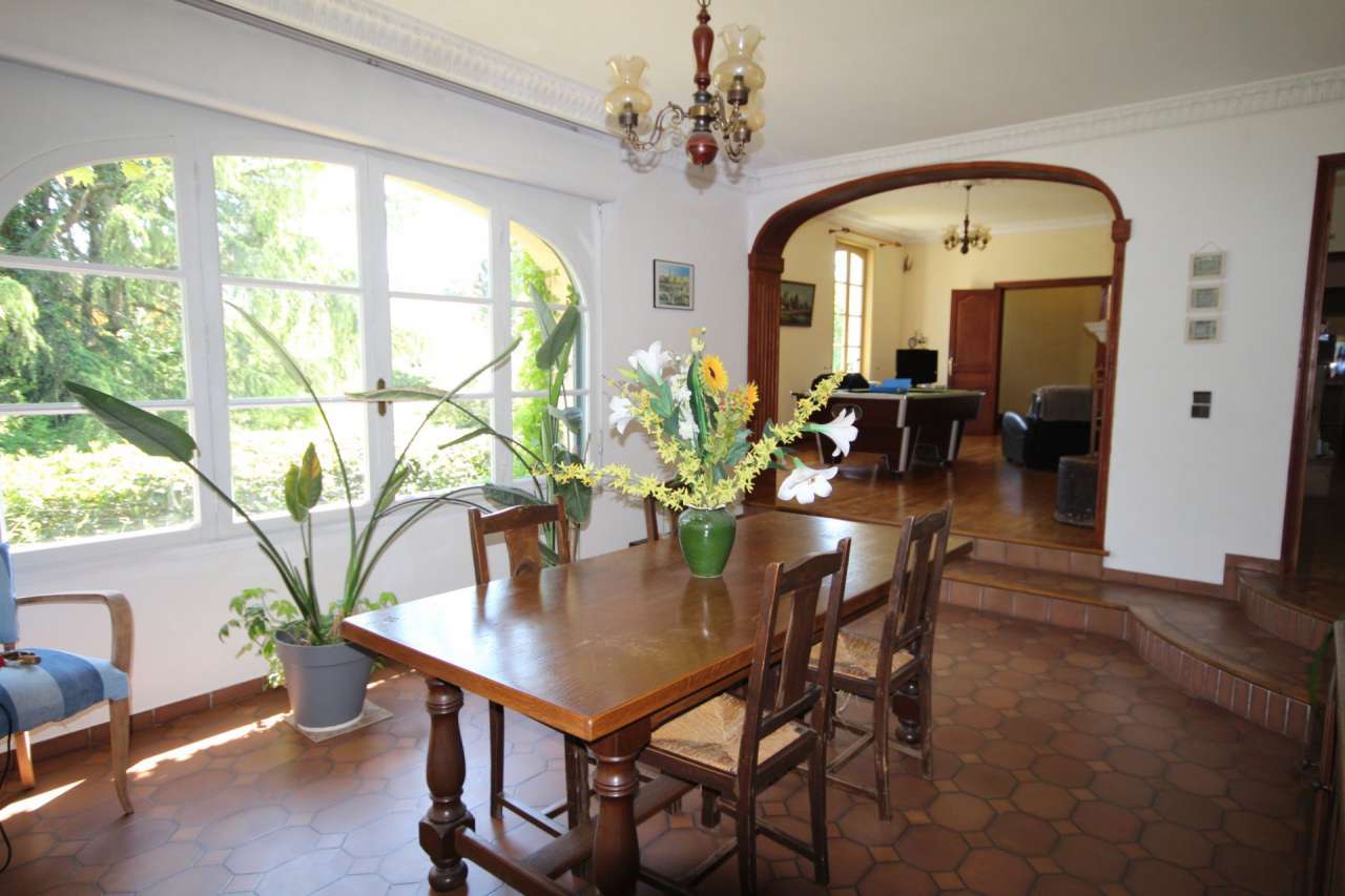 Charming 5 bedroom Manoir with expansive pool, nestling in nearly 5 acres o