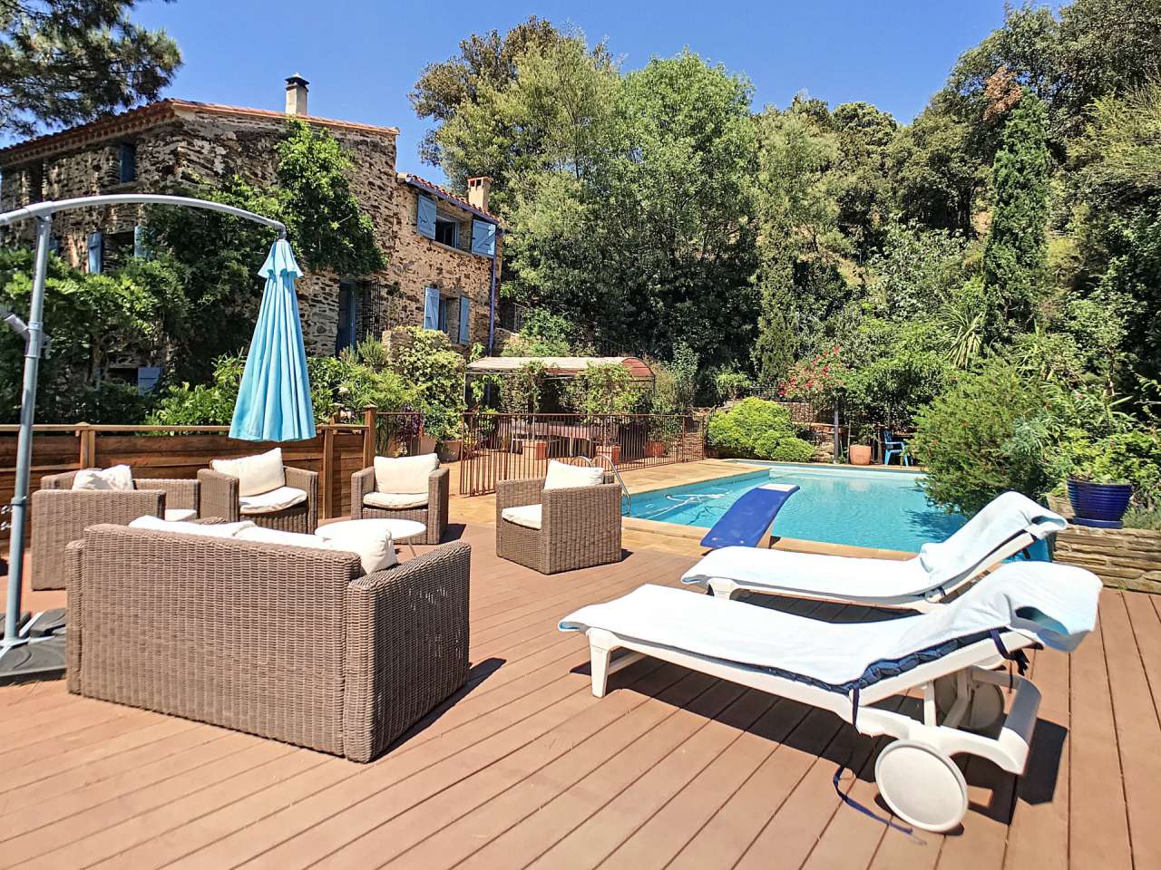 Nestling in a backdrop of mountains and countryside are these 2 gorgeous, f