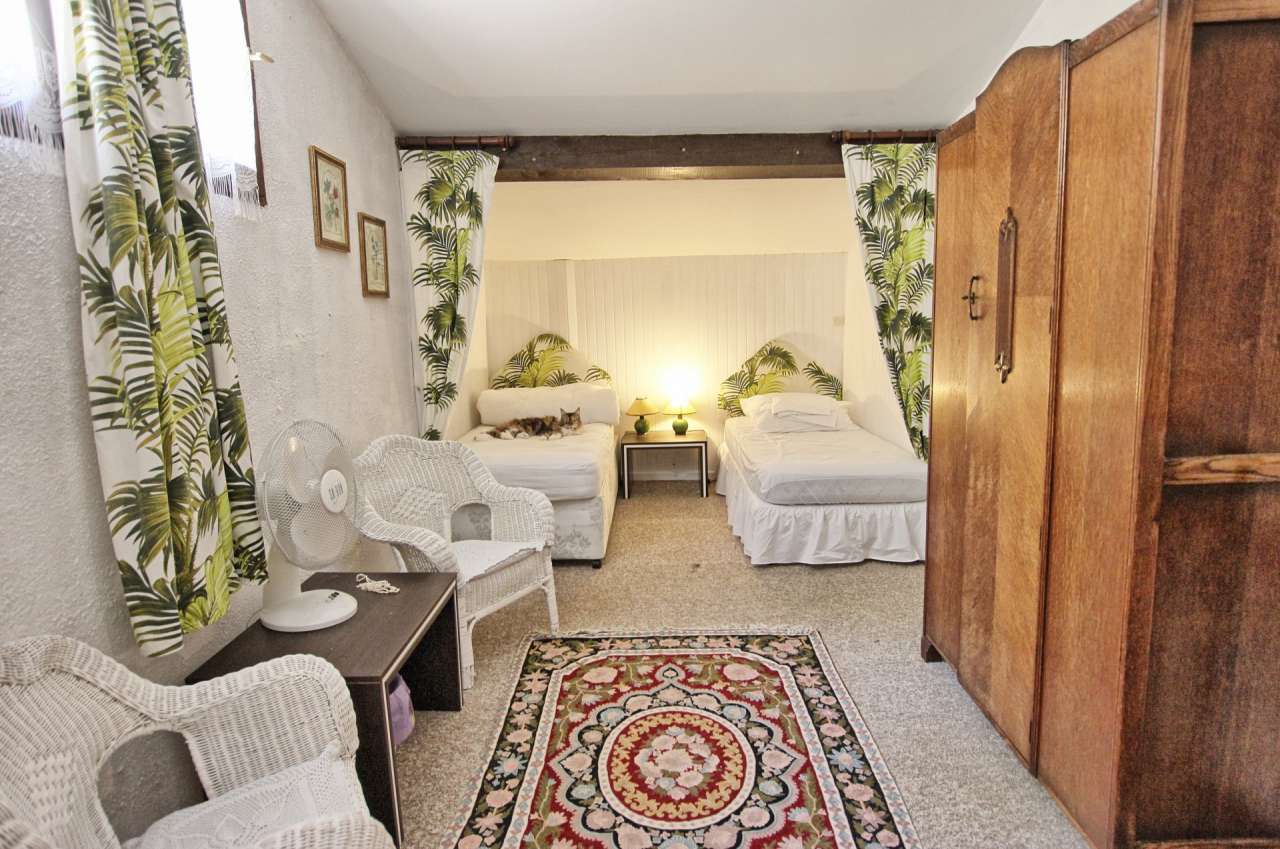 In excellent condition throughout and full of character and charm, this sup