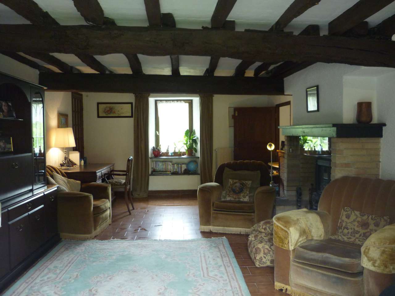 In excellent condition throughout and full of character and charm, this sup