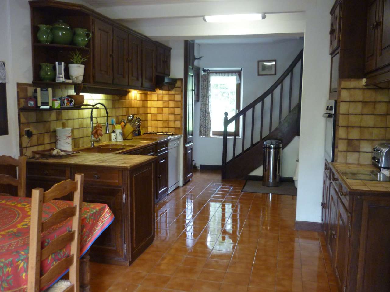 In excellent condition throughout and full of character and charm, this sup