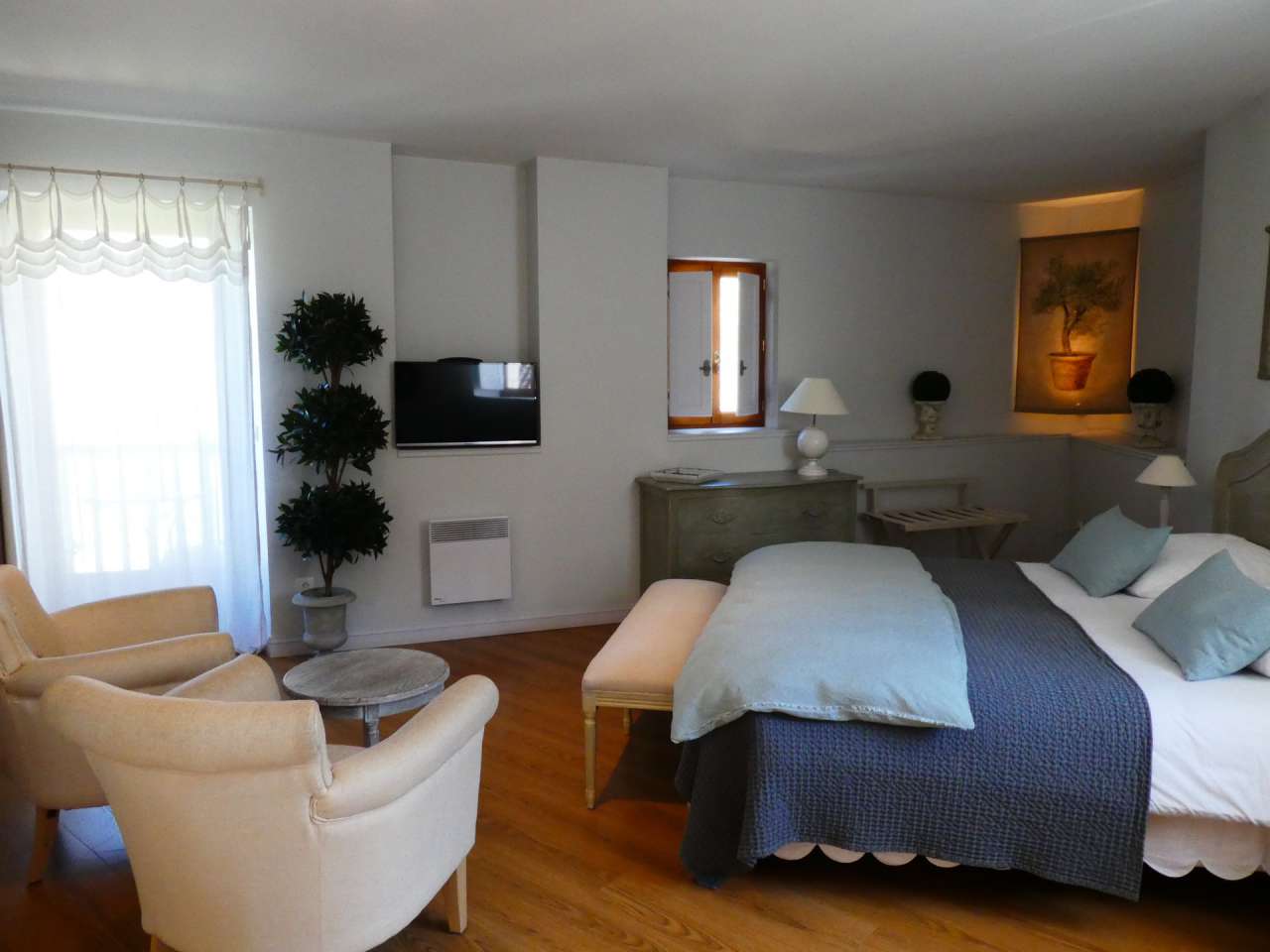 Beautiful 16th century water mill with various surrounding buildings and ex