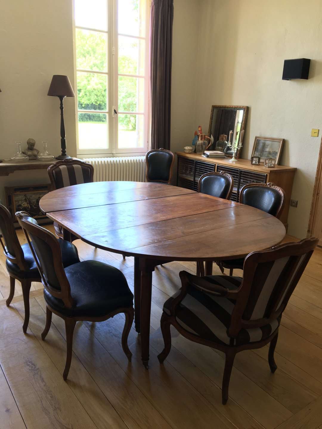 Superb stone built 8 bedroom property, which is ideally set within a quiet