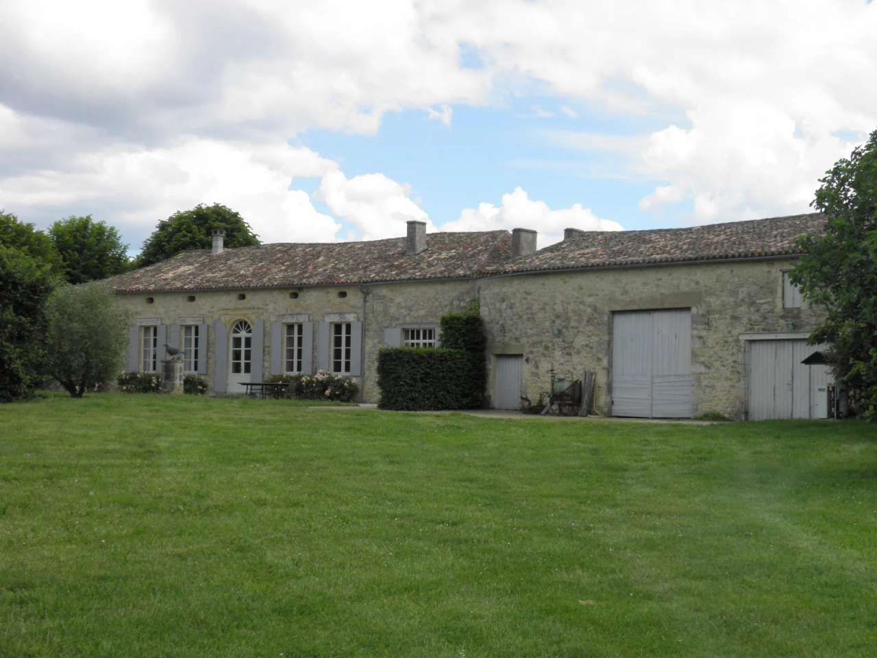 Superb stone built 8 bedroom property, which is ideally set within a quiet