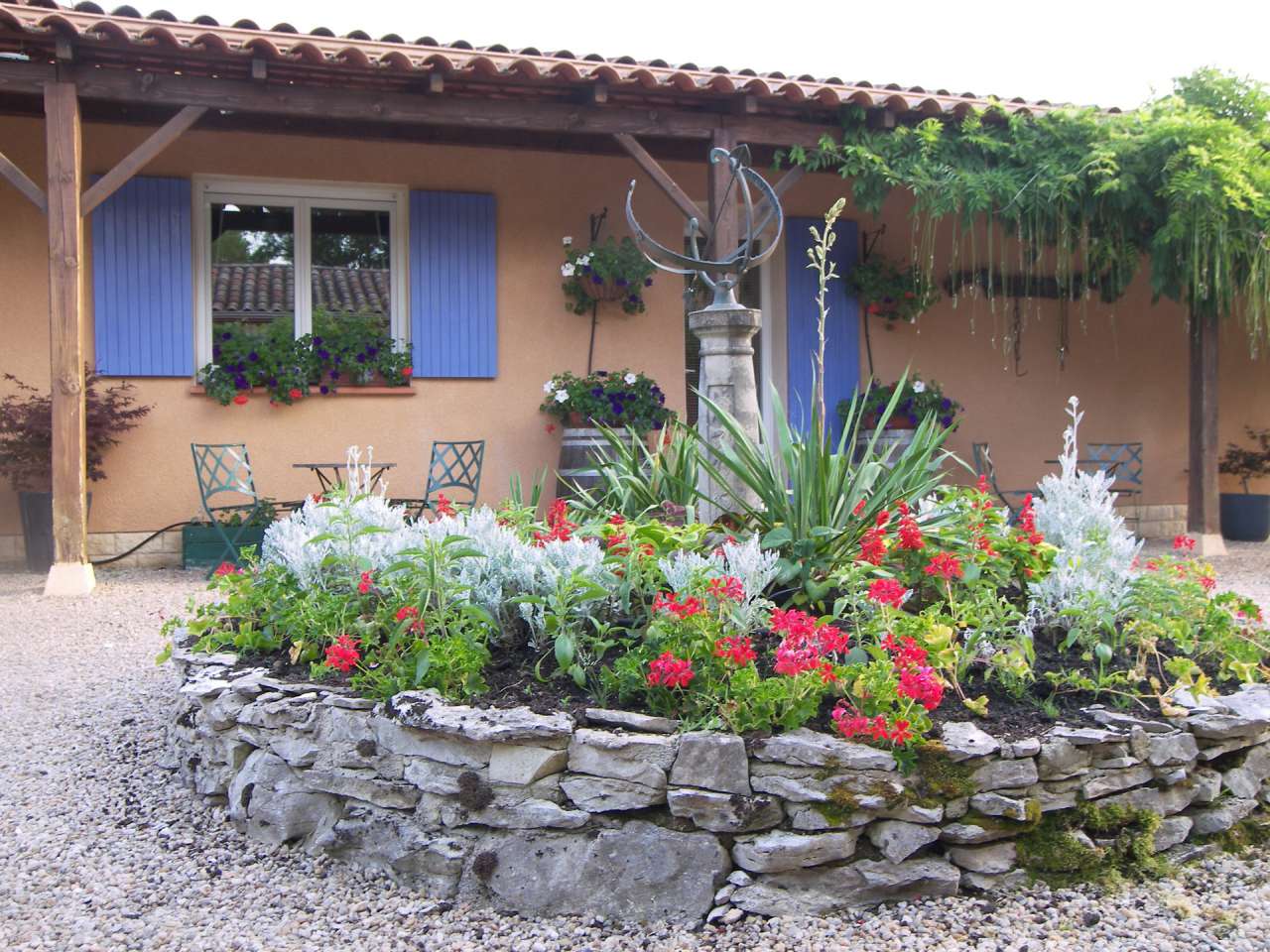 Beautifully maintained and in excellent condition throughout, this superb p