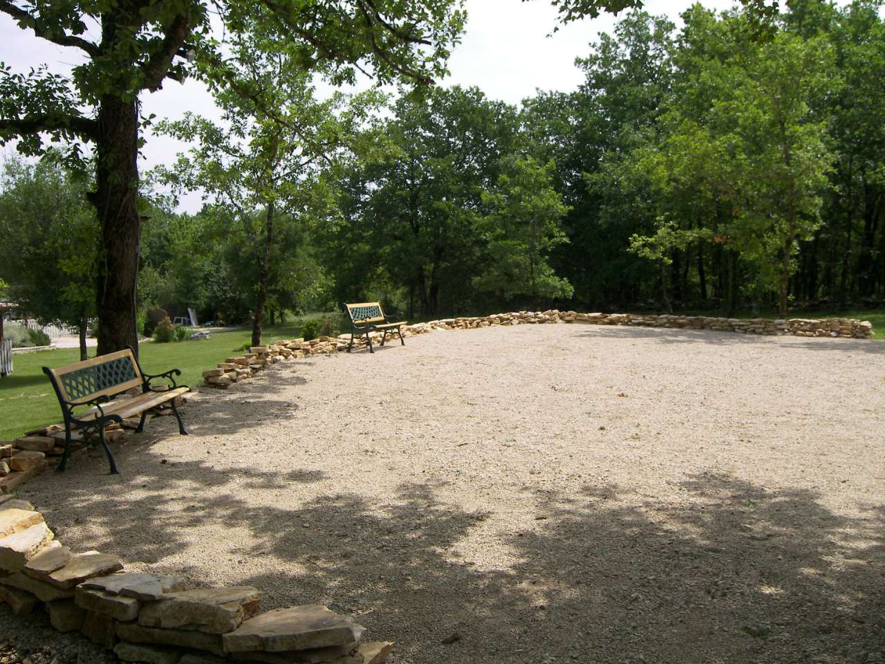 Beautifully maintained and in excellent condition throughout, this superb p