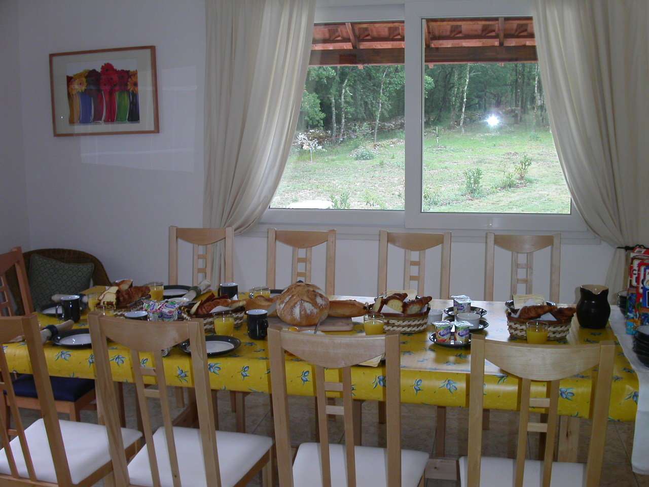 Beautifully maintained and in excellent condition throughout, this superb p