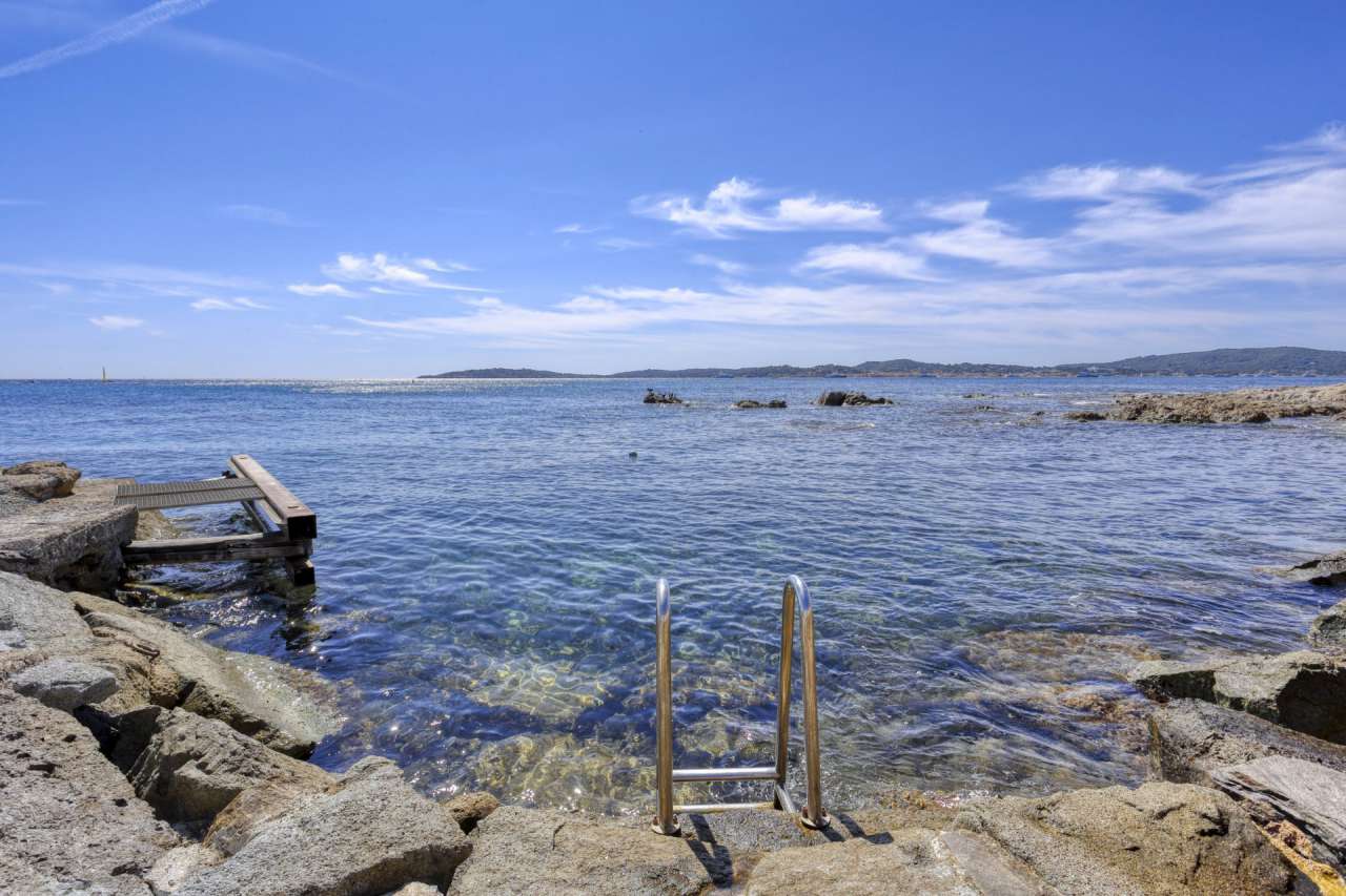 Unique opportunity to acquire an outstanding 6 bedroom waterfront villa wit