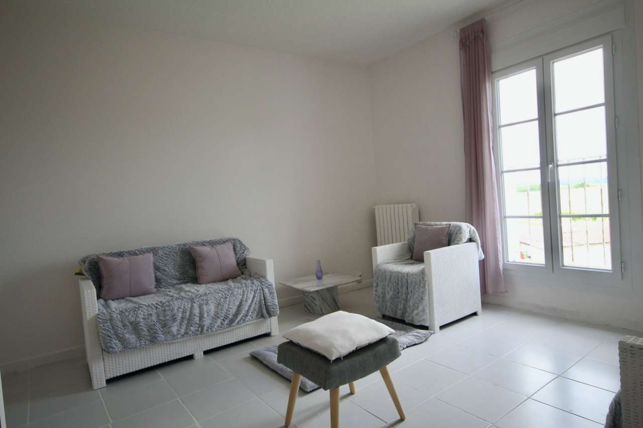 With excellent income potential and ideally situated within a popular area