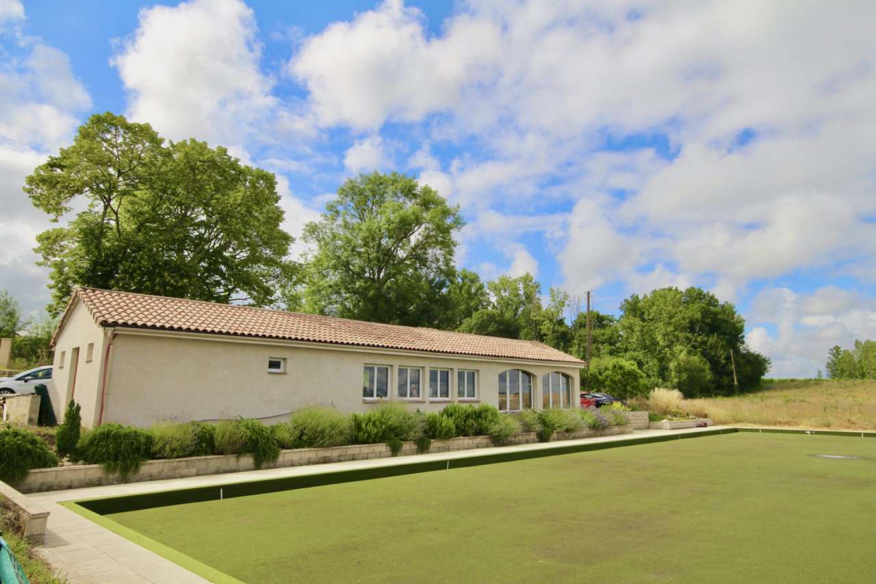 With excellent income potential and ideally situated within a popular area