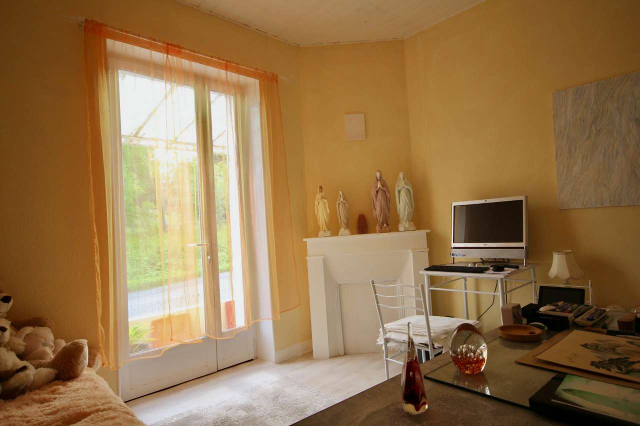 With excellent income potential and ideally situated within a popular area