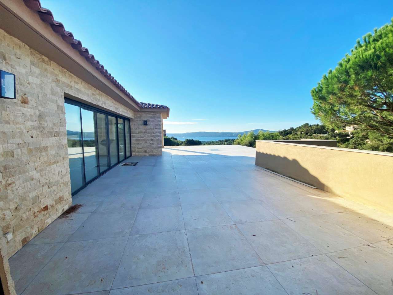 Rare opportunity to acquire a brand new luxurious 5 bedroom South facing vi