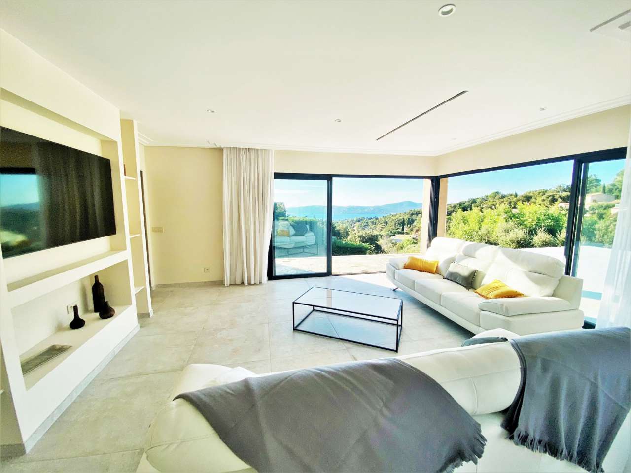 Rare opportunity to acquire a brand new luxurious 5 bedroom South facing vi