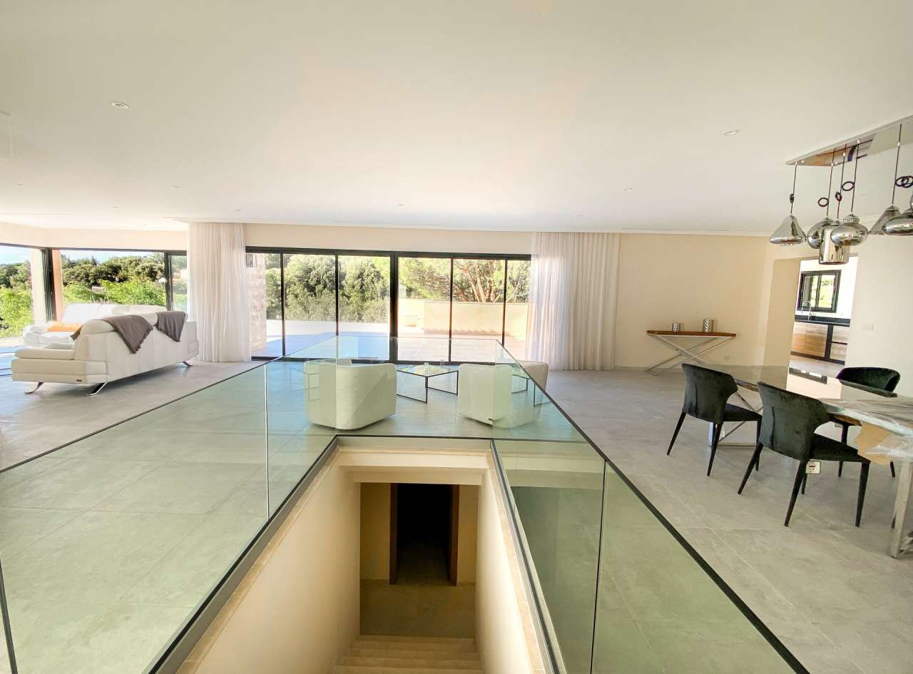 Rare opportunity to acquire a brand new luxurious 5 bedroom South facing vi