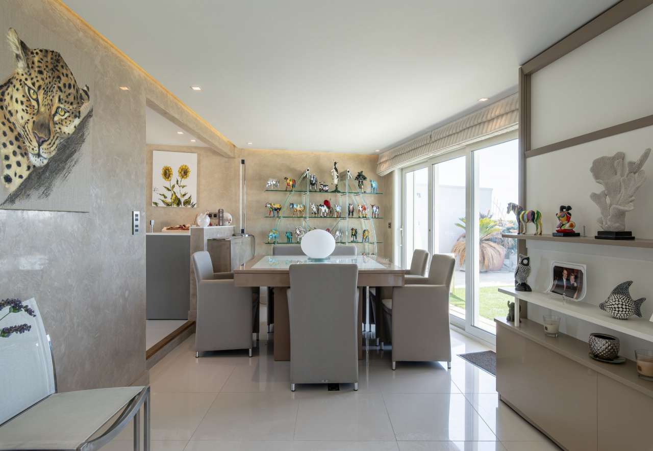 Magnificent 2 bedroom penthouse apartment with stunning sea and marina view