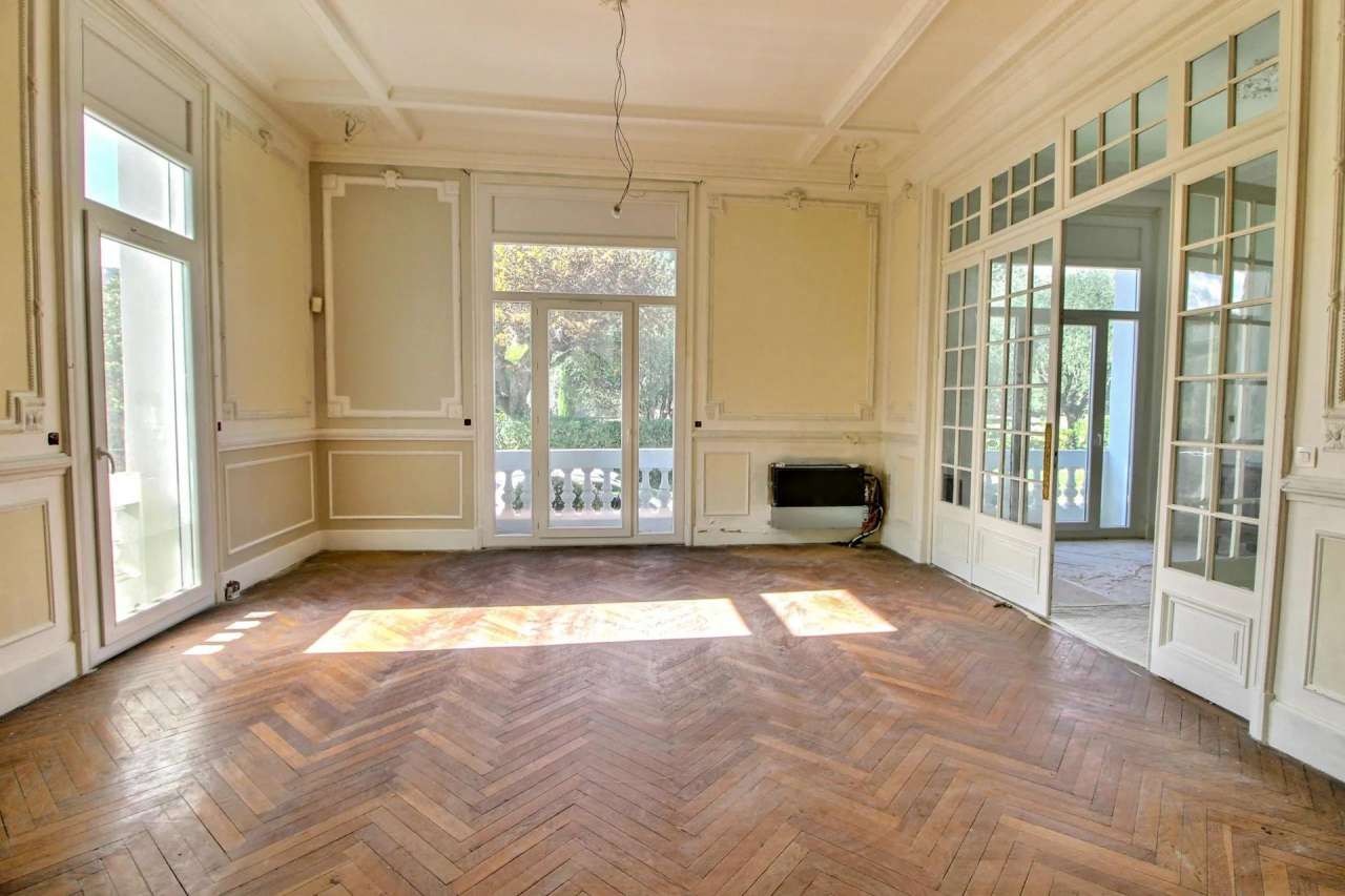 Magnificent, grand and spacious 1900' villa, which is ideally situated just