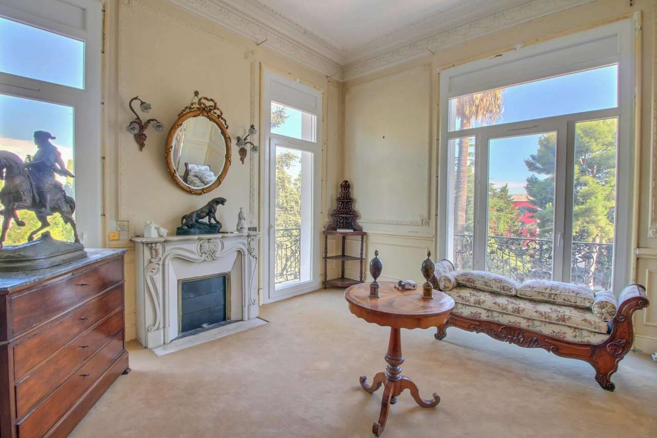 Magnificent, grand and spacious 1900' villa, which is ideally situated just