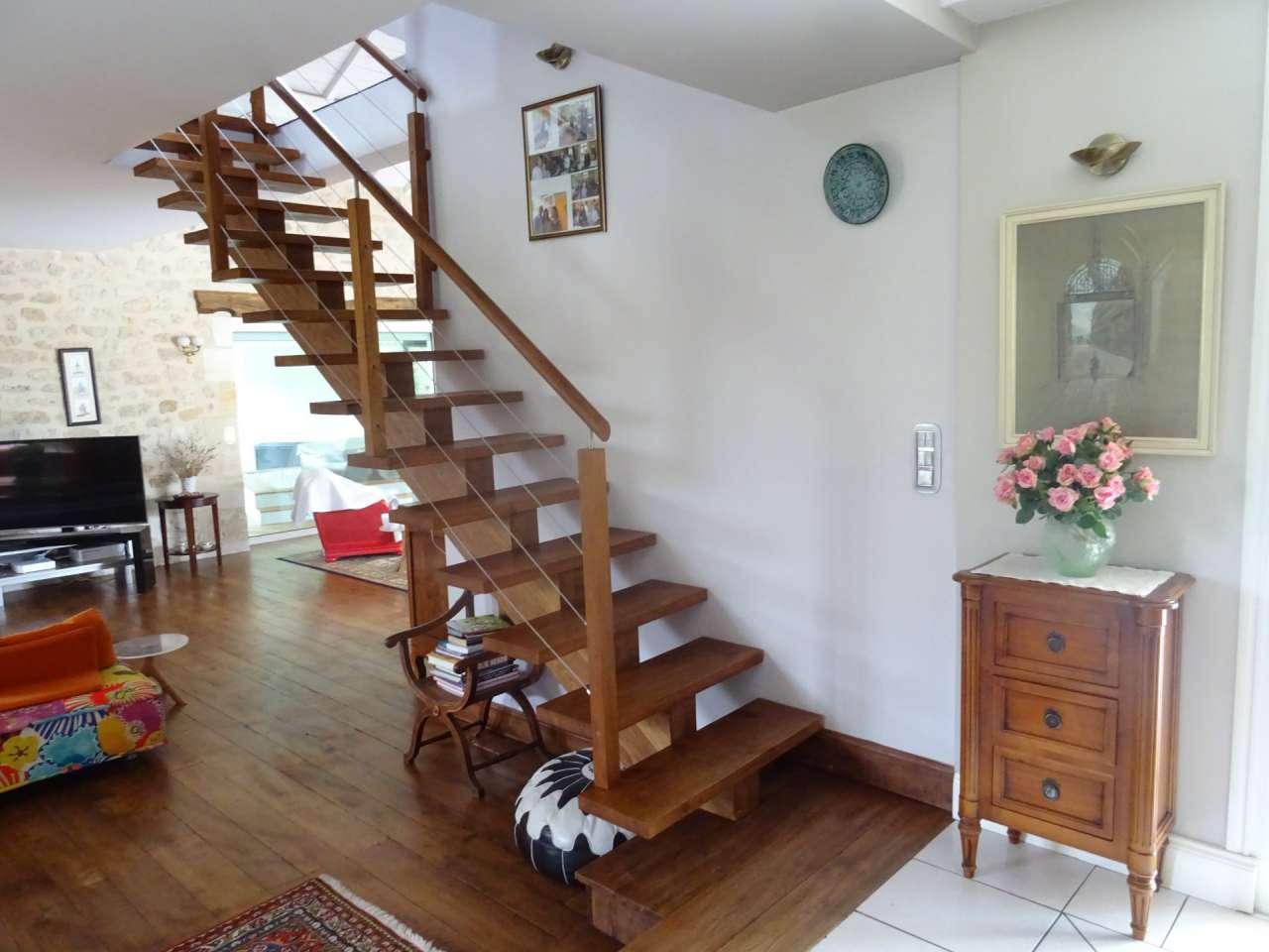 Nestling in nearly 6 acres of glorious land is this amazing 4 bedroom villa