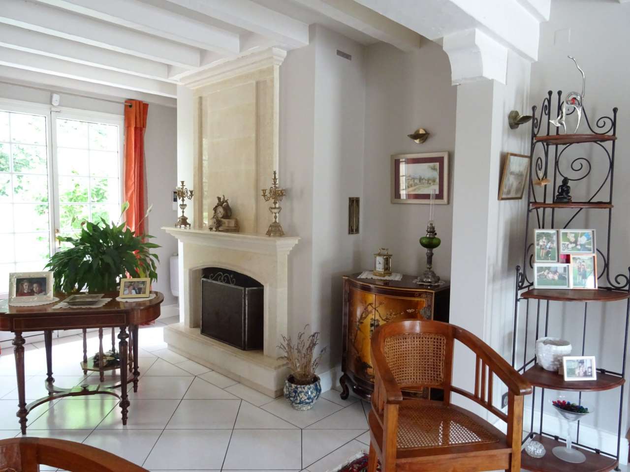 Nestling in nearly 6 acres of glorious land is this amazing 4 bedroom villa