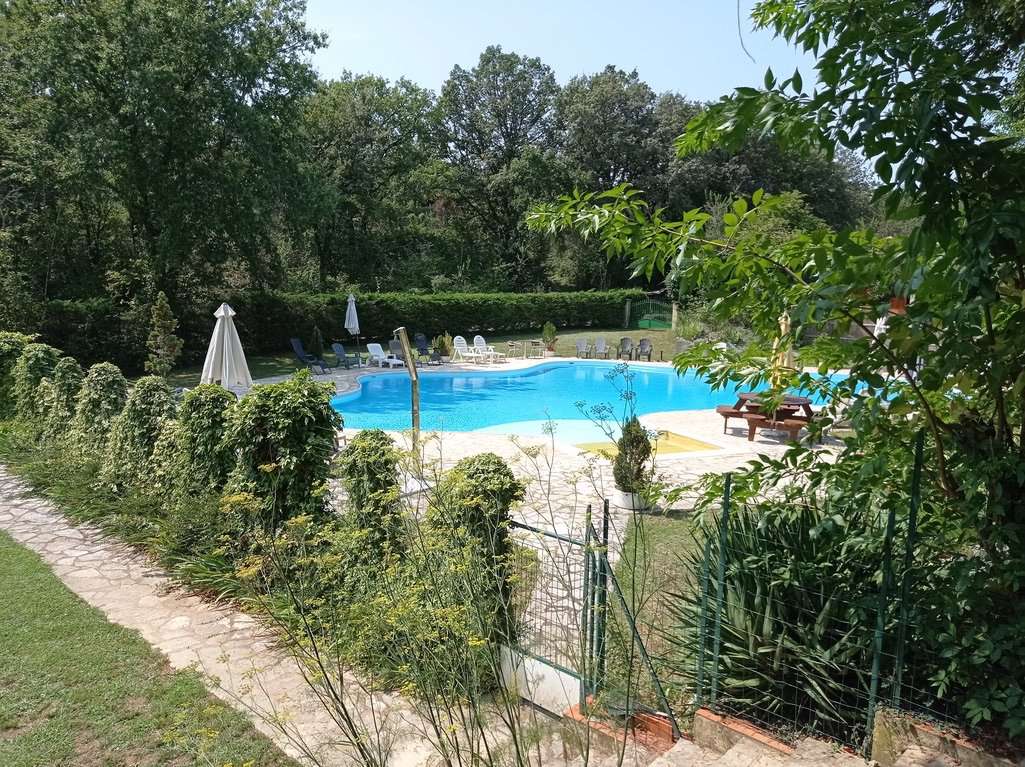 Superb opportunity for generating a good income, this lovely holiday chalet