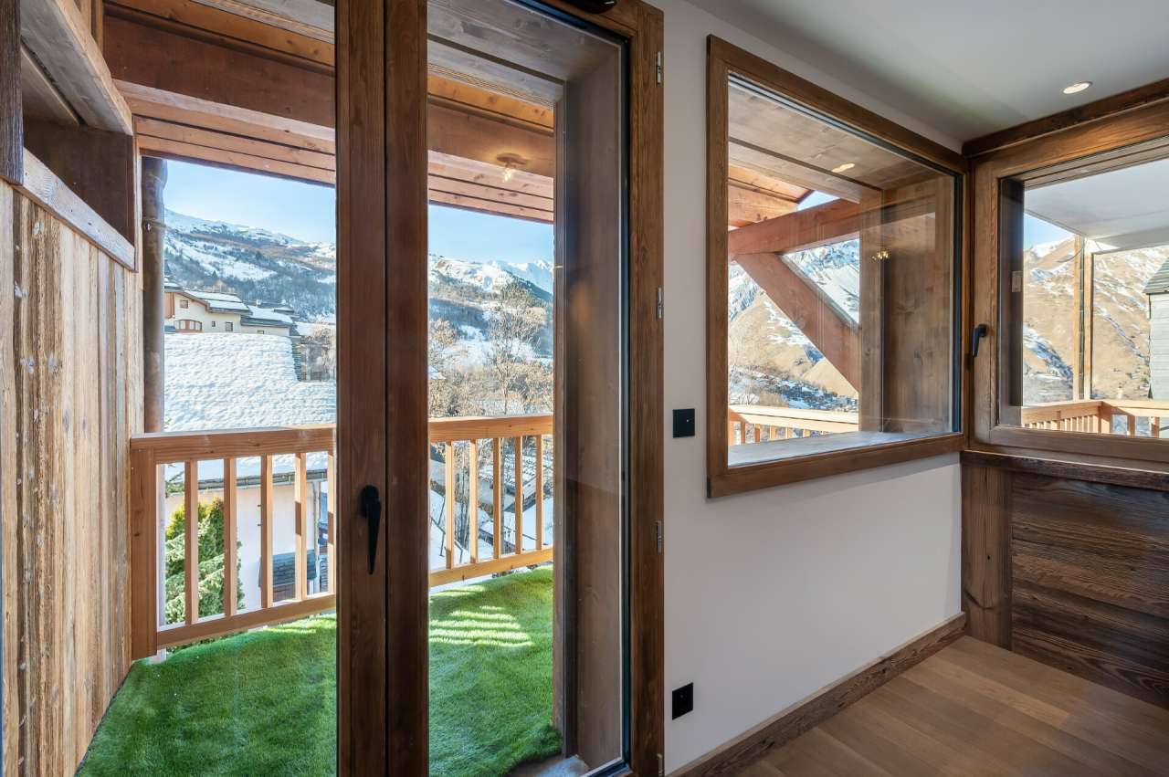 ~With stunning mountain views and situated within a new quiet residence in