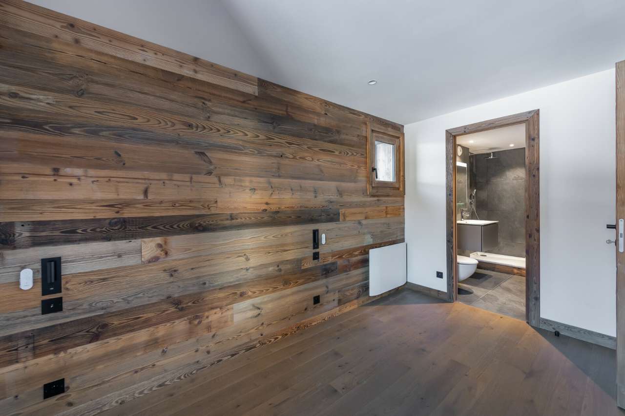 ~With stunning mountain views and situated within a new quiet residence in