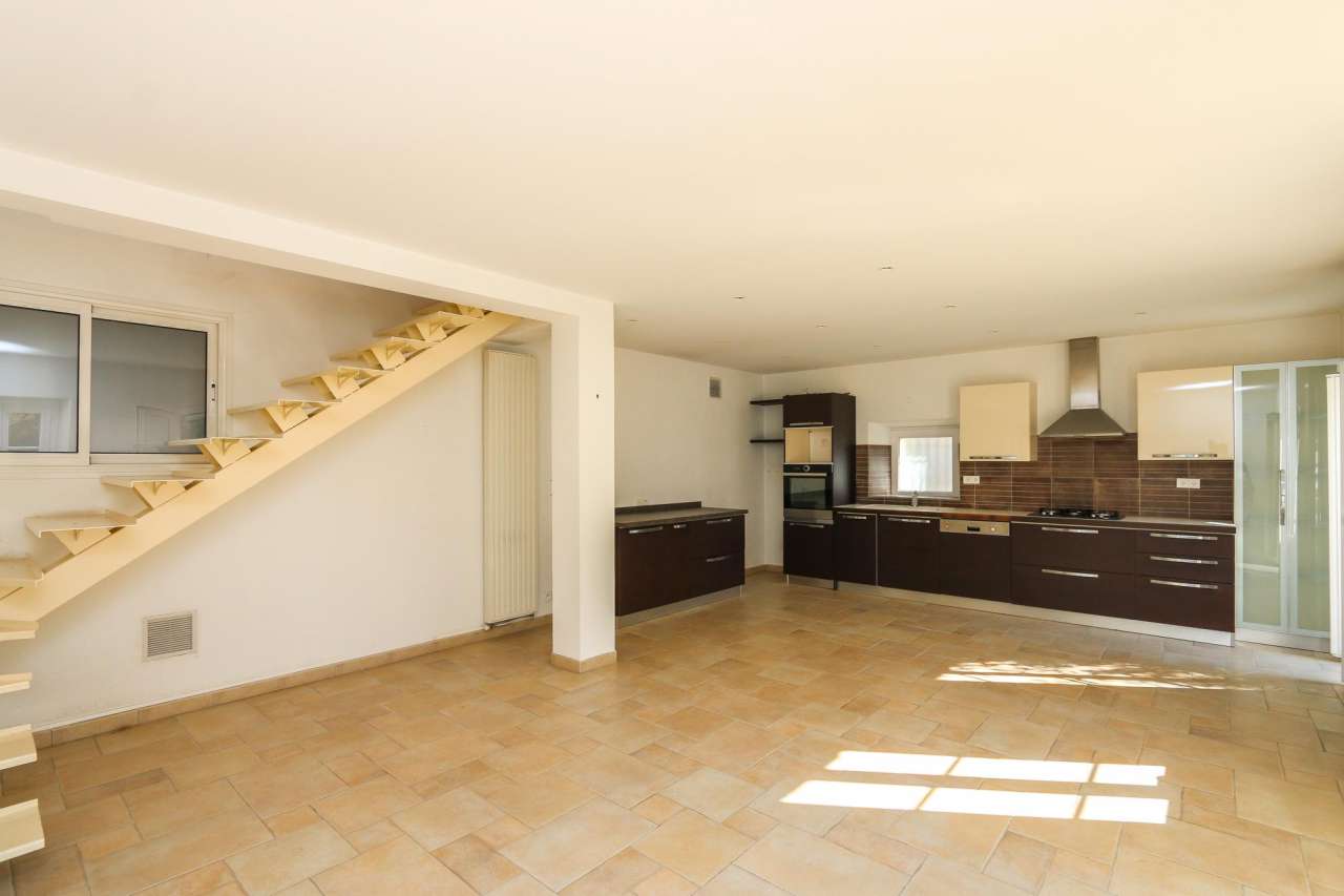 Charming townhouse with in the heart of the village of Saint Jean, located