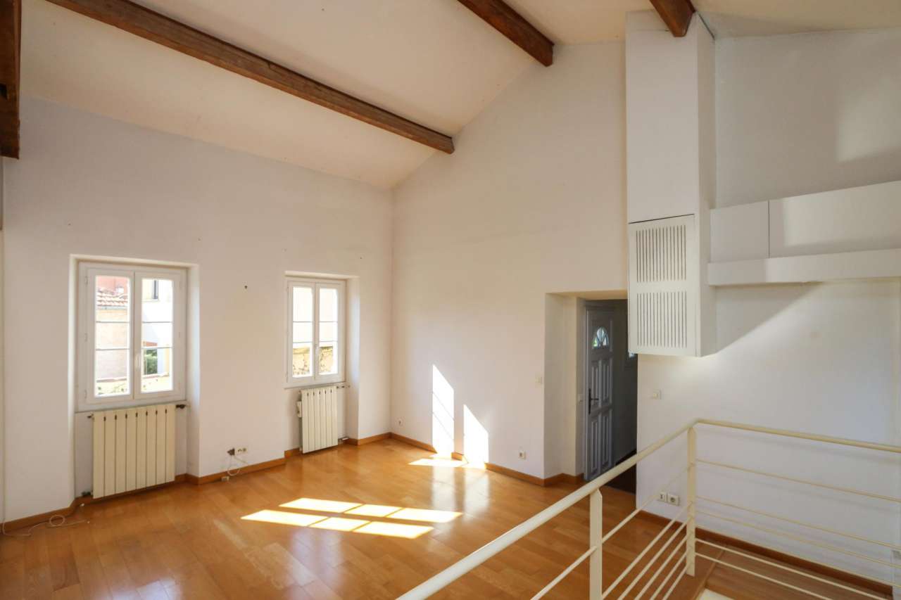 Charming townhouse with in the heart of the village of Saint Jean, located