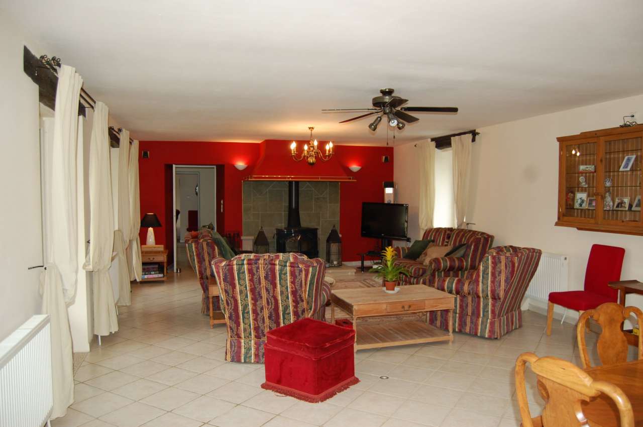 Beautifully and totally refurbished to a very high standard, this stunning