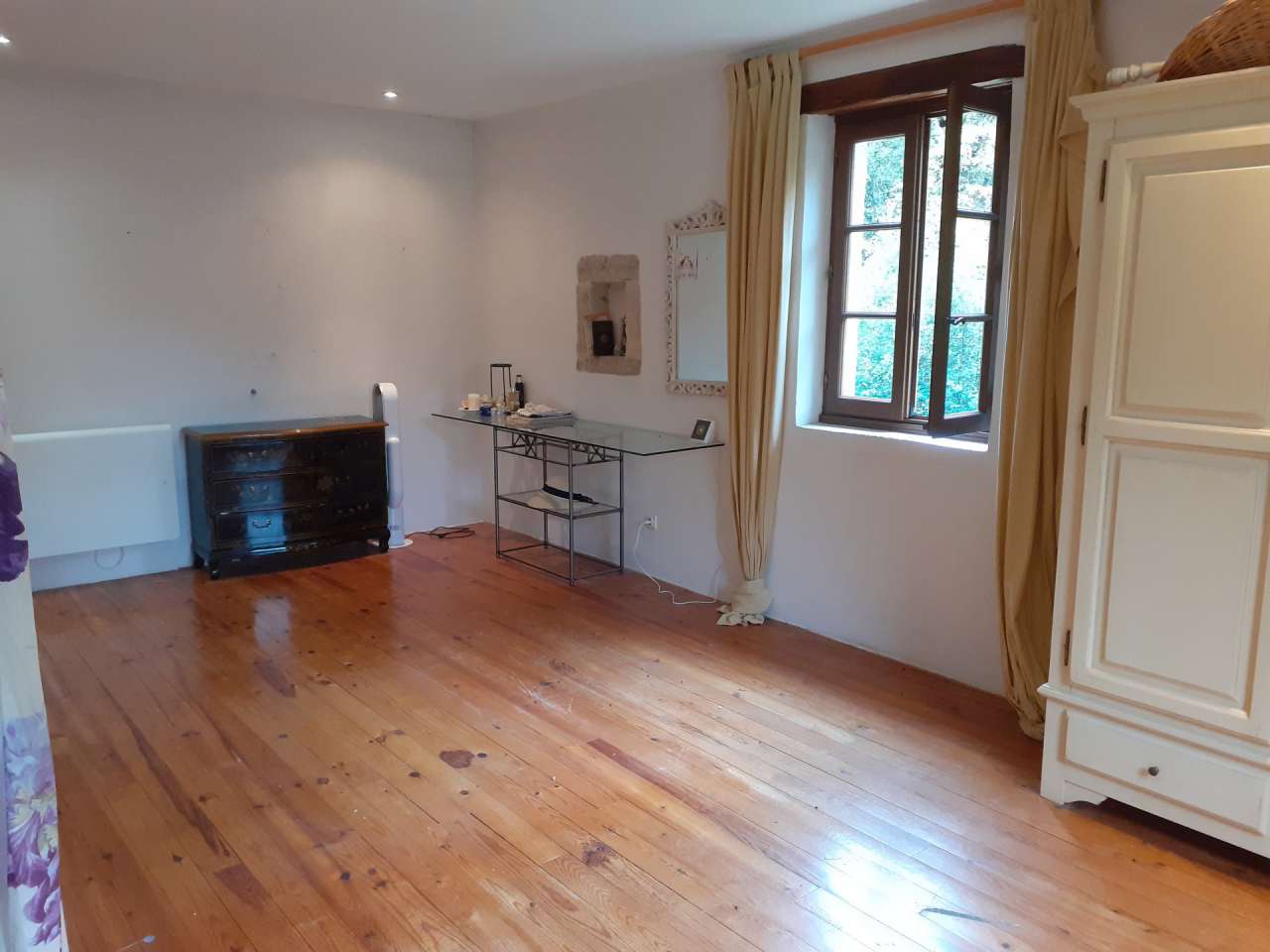 Beautifully renovated and full of character and charm, this beautiful 3 bed