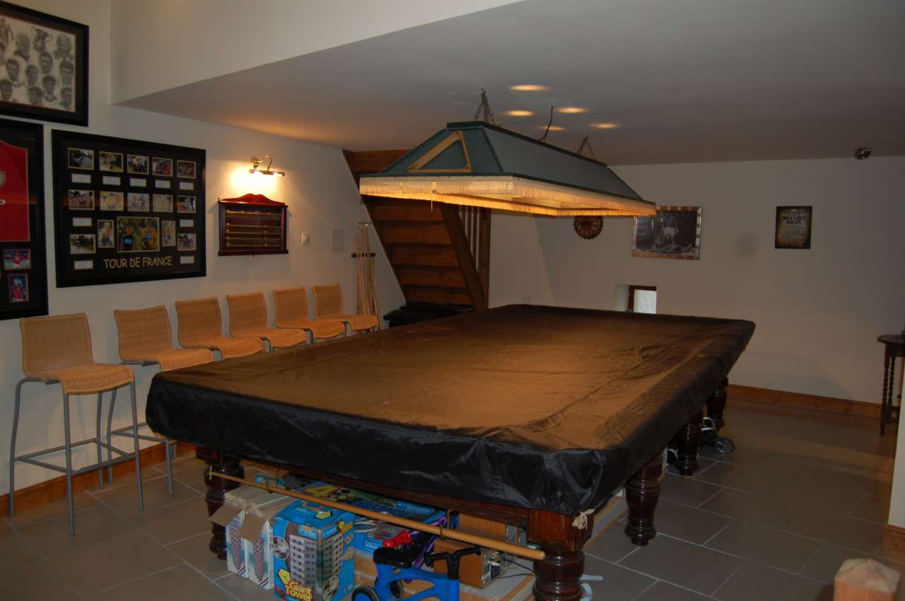 Located in a quiet setting in a small hamlet close to the village of Saint