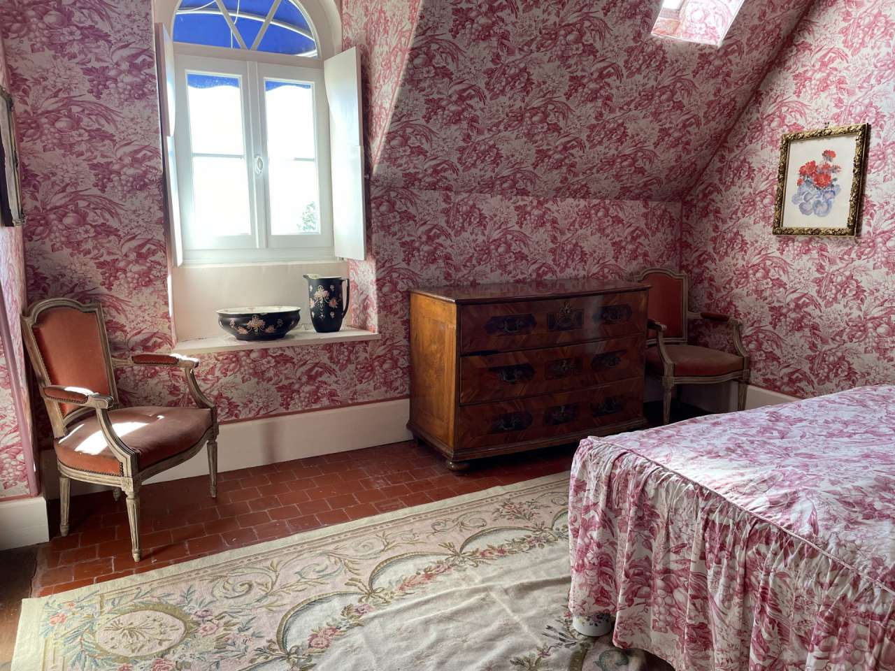 Charming character chateau in a beautiful and private wooded setting with o